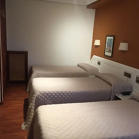 奥维特恩斯酒店 奥维耶多