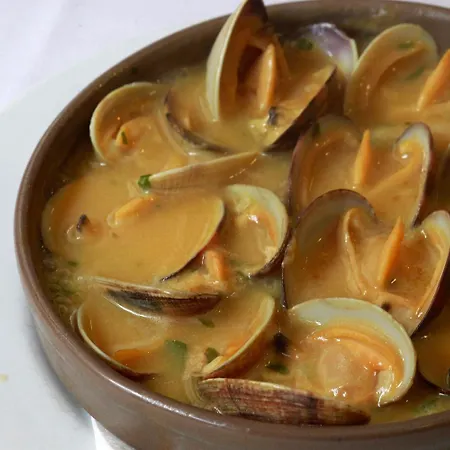 奥维特恩斯酒店 *