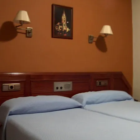 奥维特恩斯酒店 * 奥维耶多