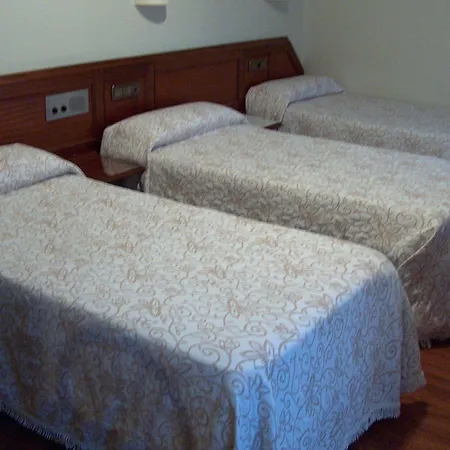 奥维特恩斯酒店 酒店